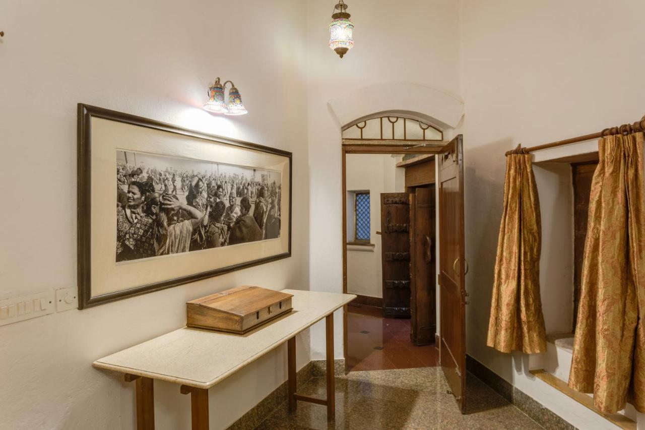 Hostie Chinar Haveli - Heritage Home With Pool, גורגאון מראה חיצוני תמונה