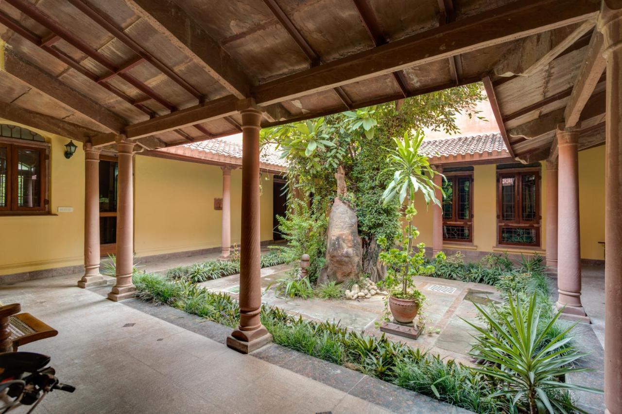 Hostie Chinar Haveli - Heritage Home With Pool, גורגאון מראה חיצוני תמונה